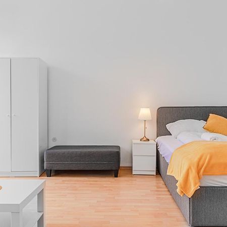 Pleasing 2Br Apt. Akh-Perfect For Groups Wina Bagian luar foto