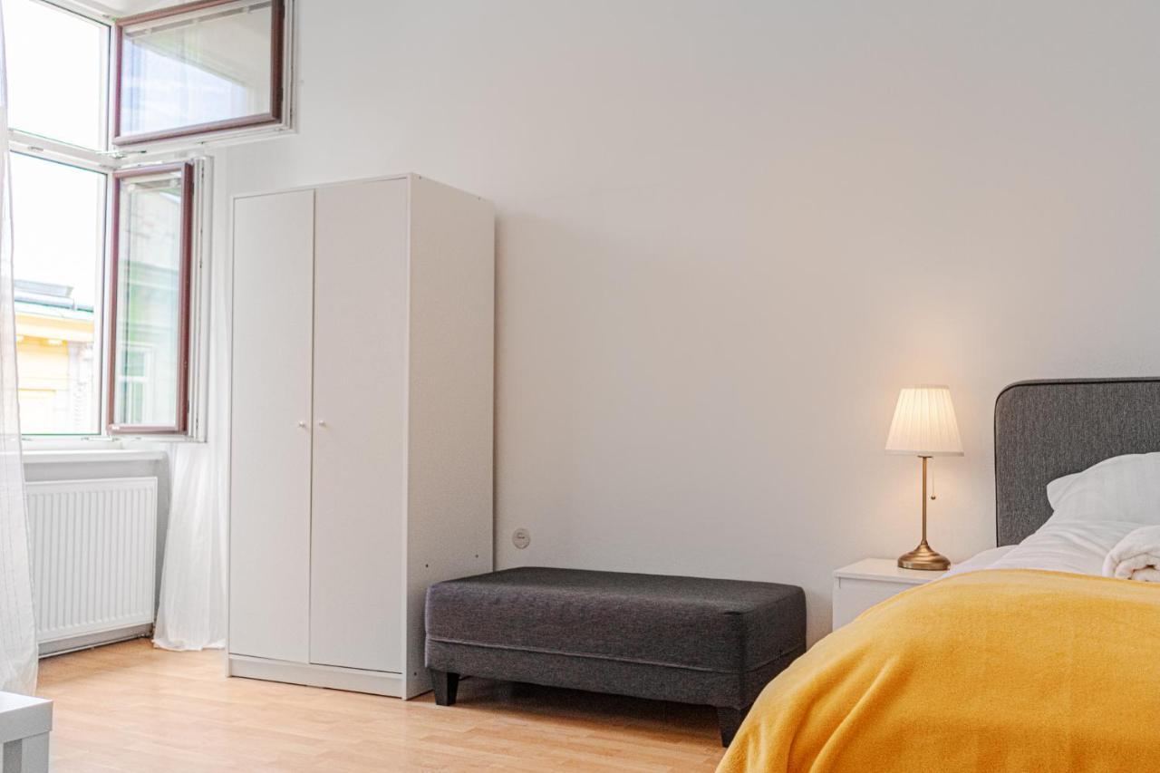 Pleasing 2Br Apt. Akh-Perfect For Groups Wina Bagian luar foto