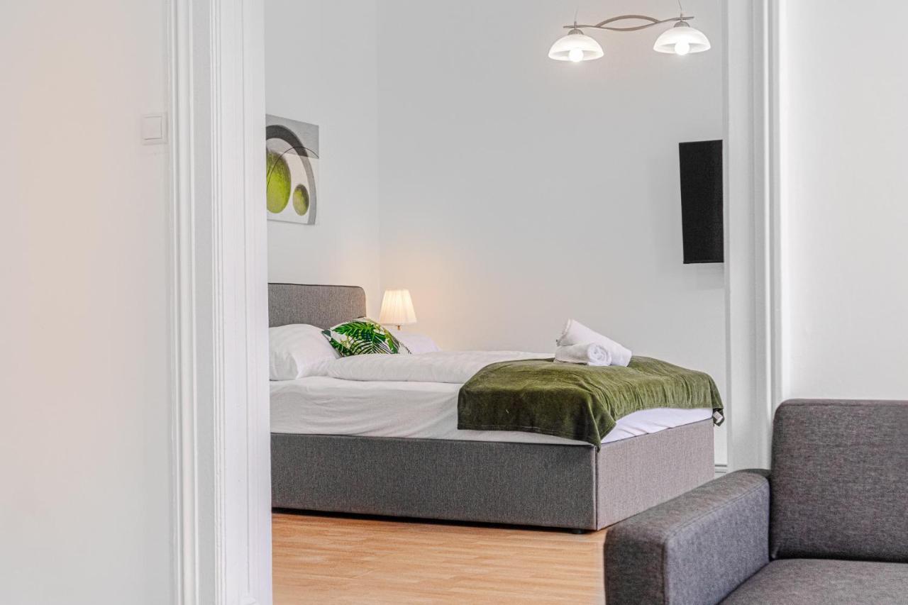 Pleasing 2Br Apt. Akh-Perfect For Groups Wina Bagian luar foto