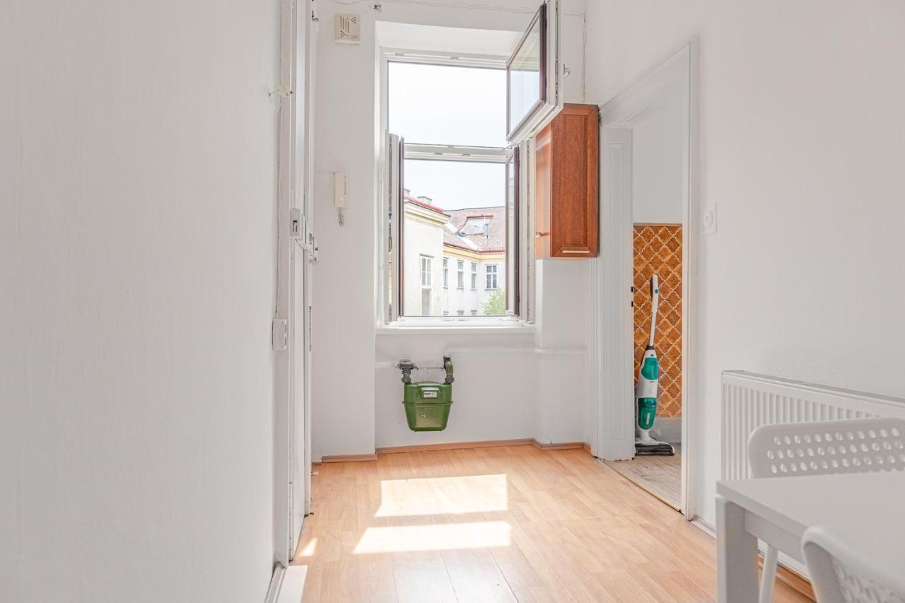 Pleasing 2Br Apt. Akh-Perfect For Groups Wina Bagian luar foto